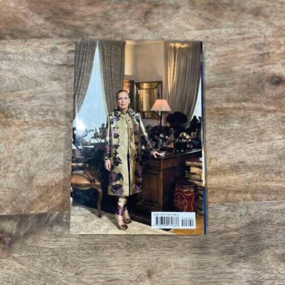 5/$20 NEW All That Glitters: A Novel by Danielle Steel-Book - Picture 3 of 4